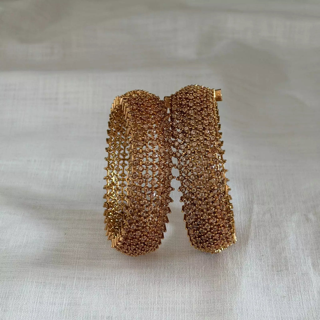 Antique Bangle AB56