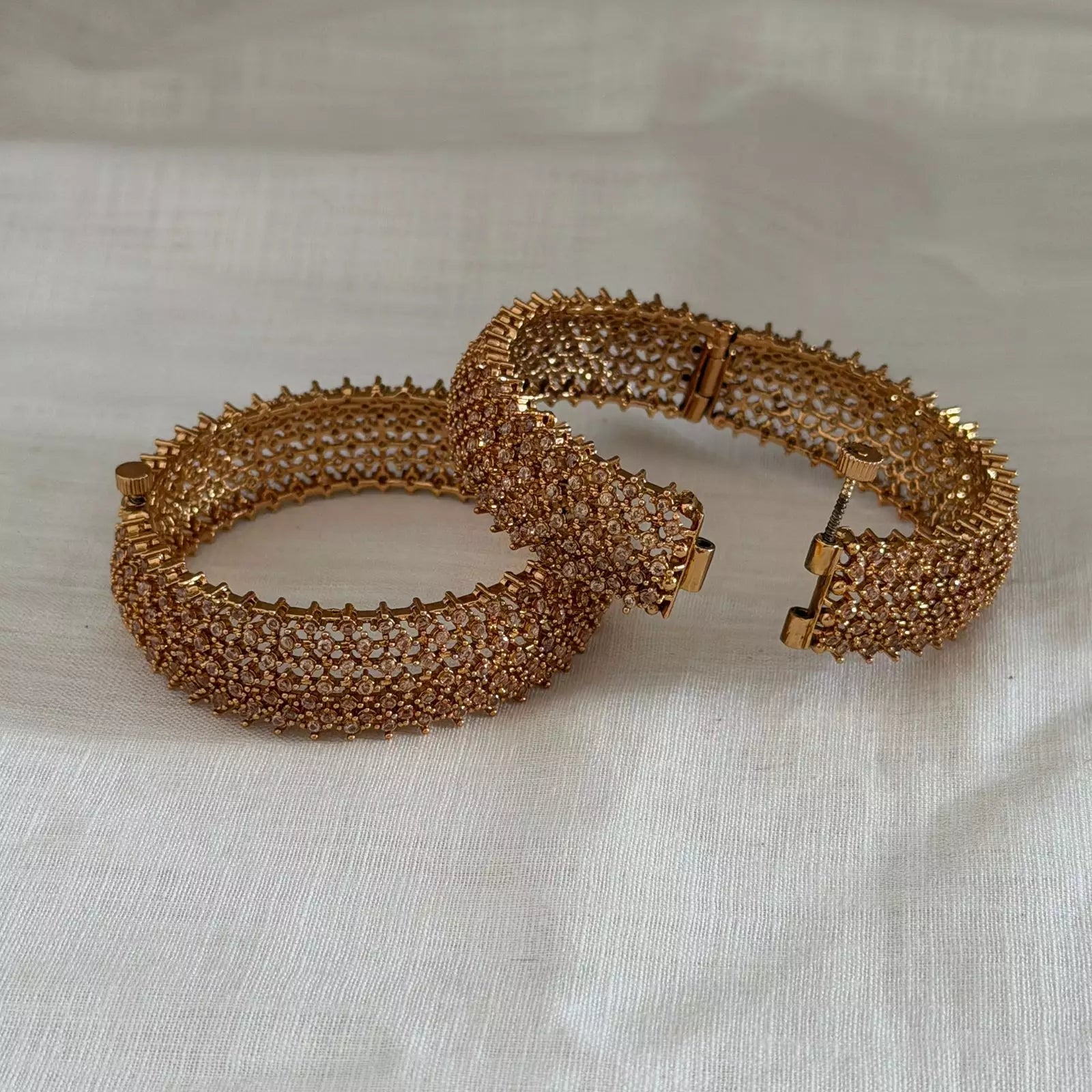 Antique Bangle AB56