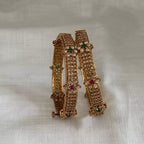 Antique Bangle AB57
