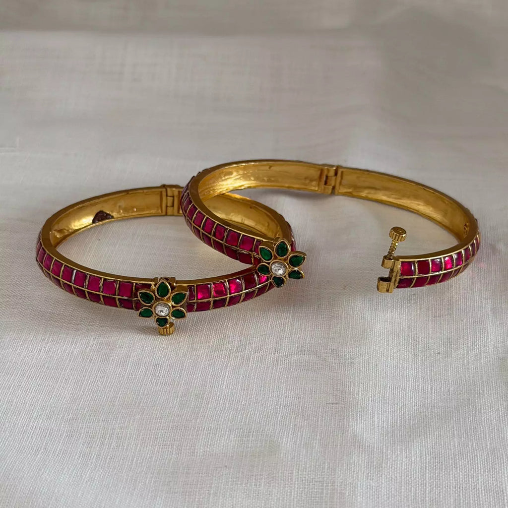 Antique Bangle AB59