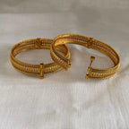 Antique Bangle AB63
