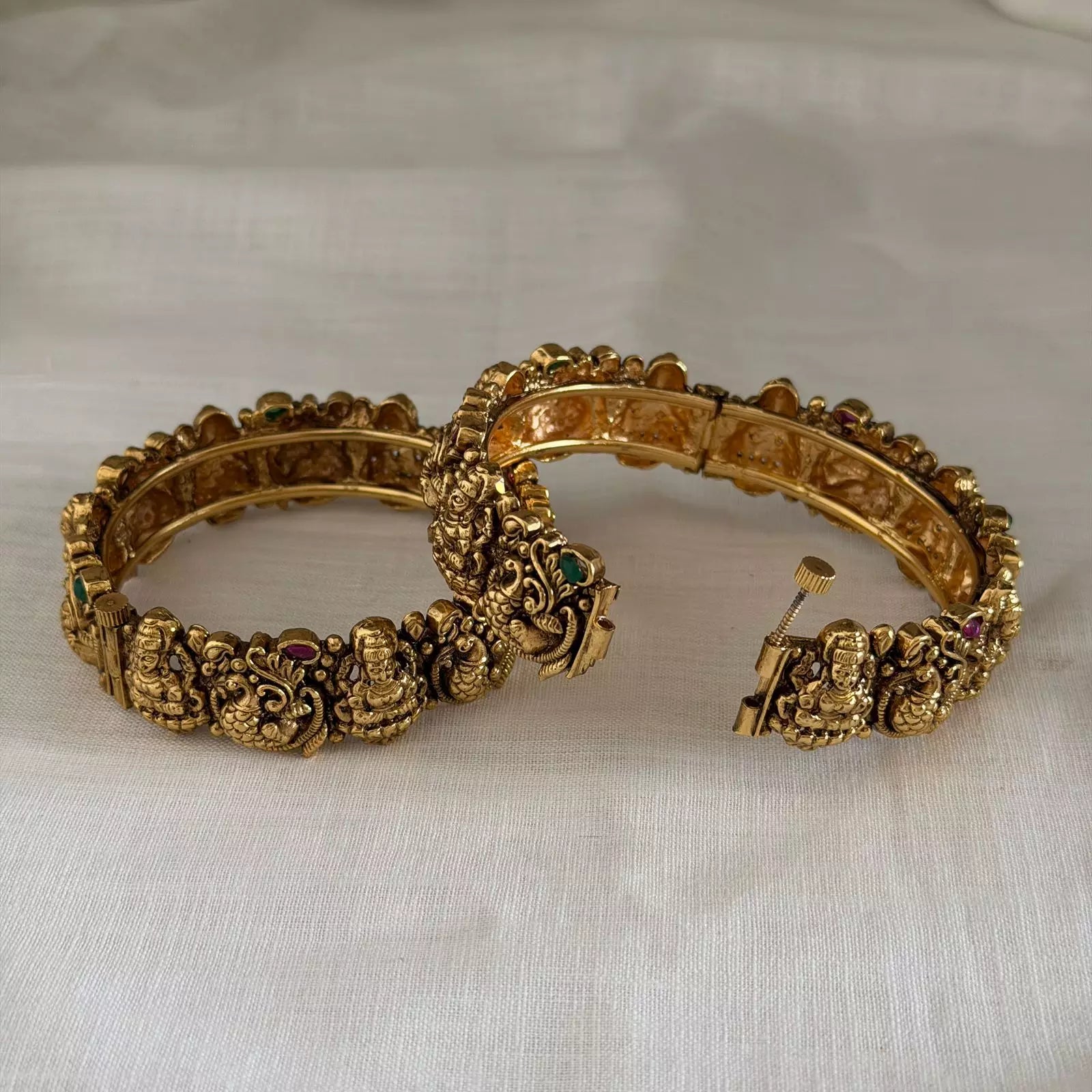 Antique Bangle AB64