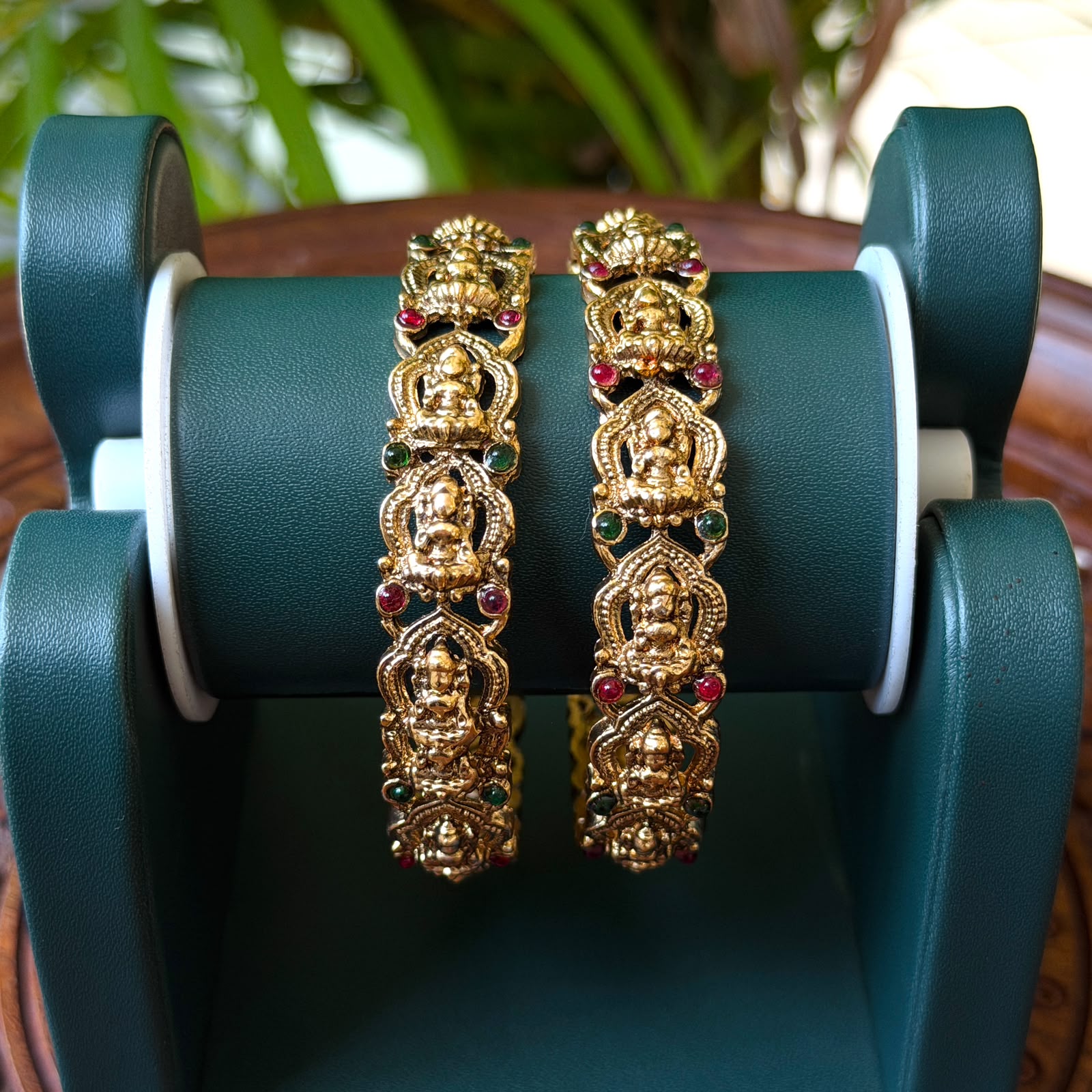 Antique Bangle AB71