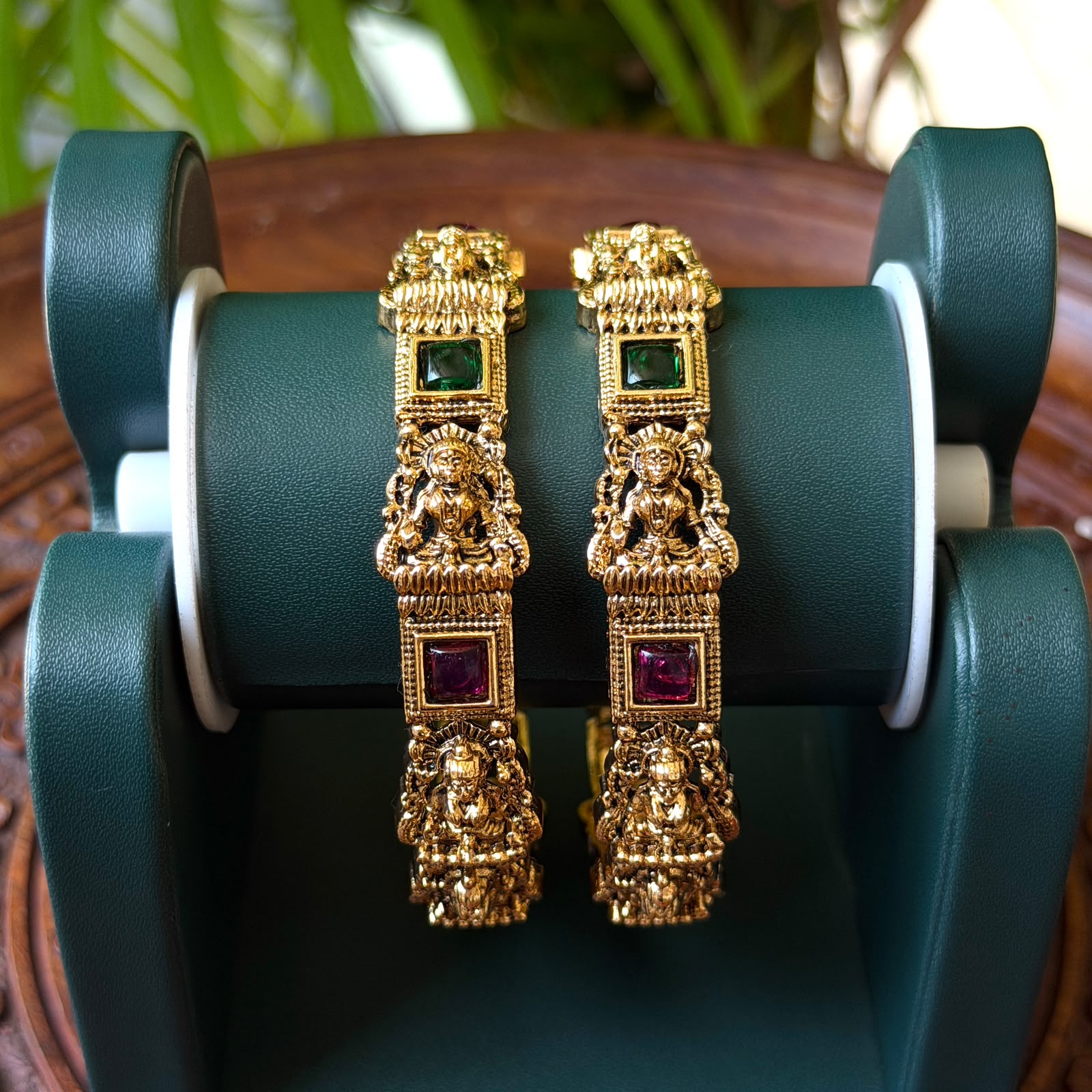 Antique Bangle AB72