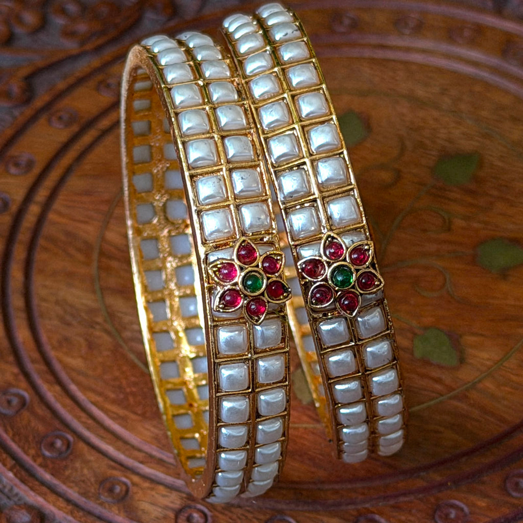 Antique Bangle AB74