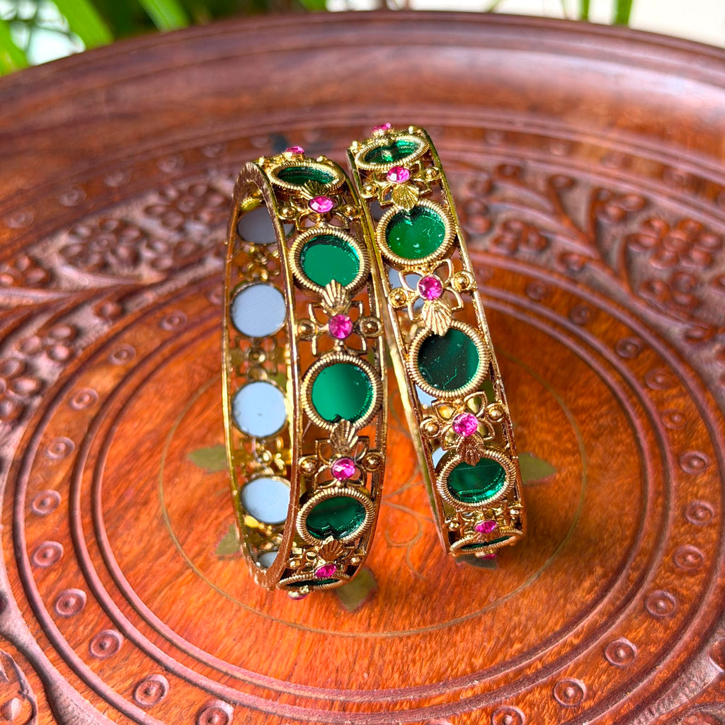 Antique Bangle AB83