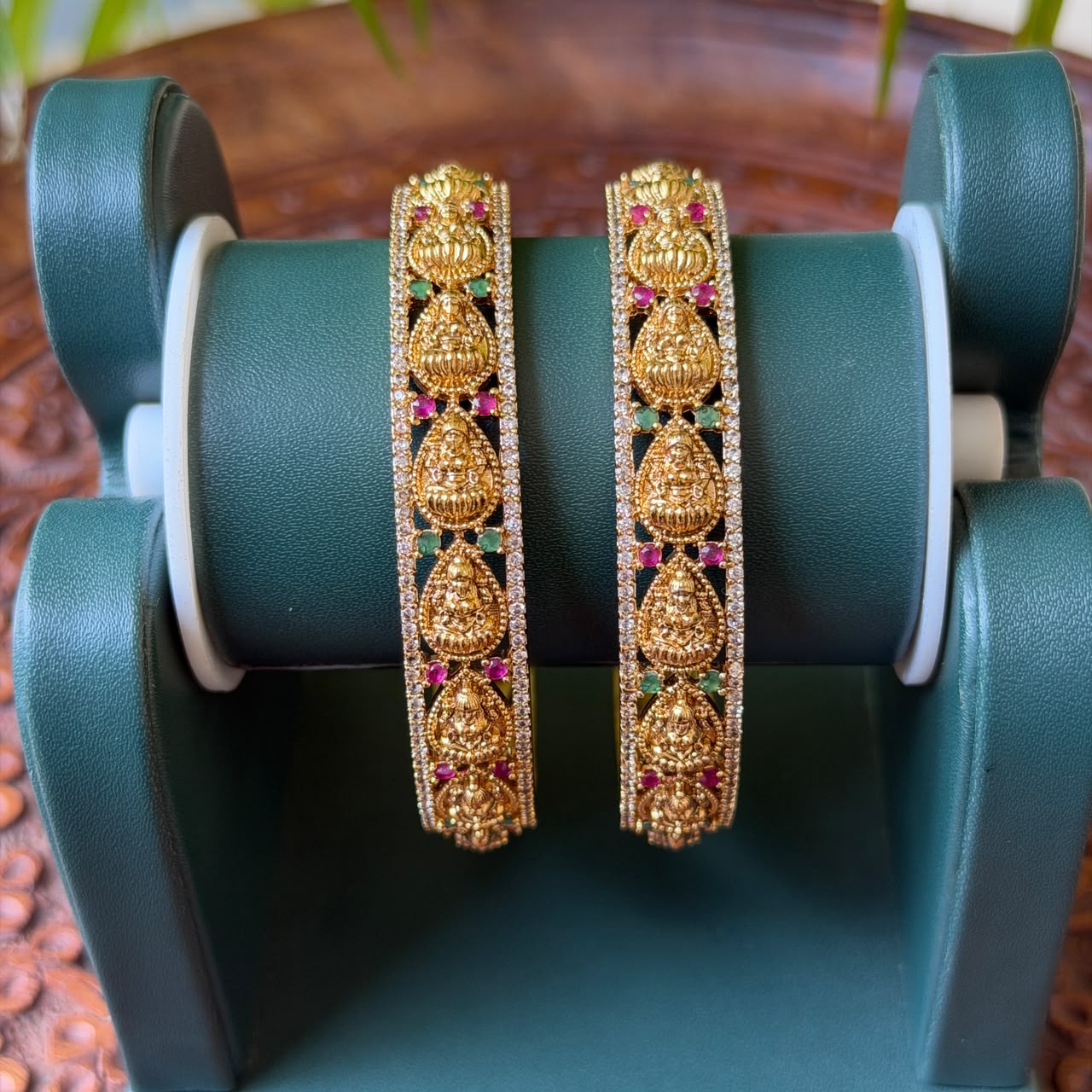 Antique Bangle AB85