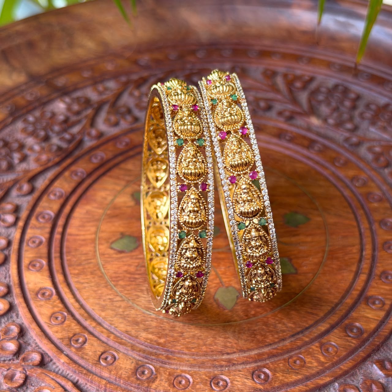 Antique Bangle AB85