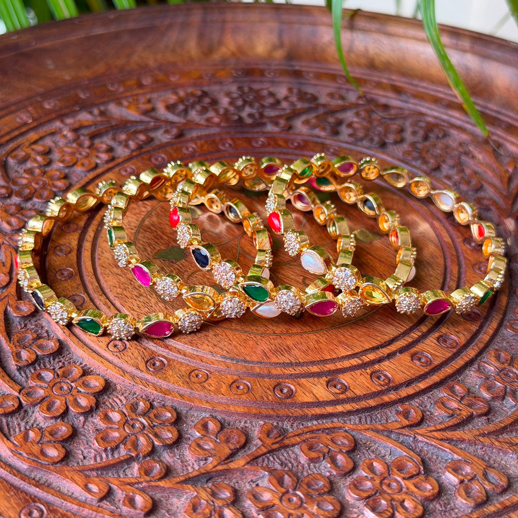 Antique Bangle AB87