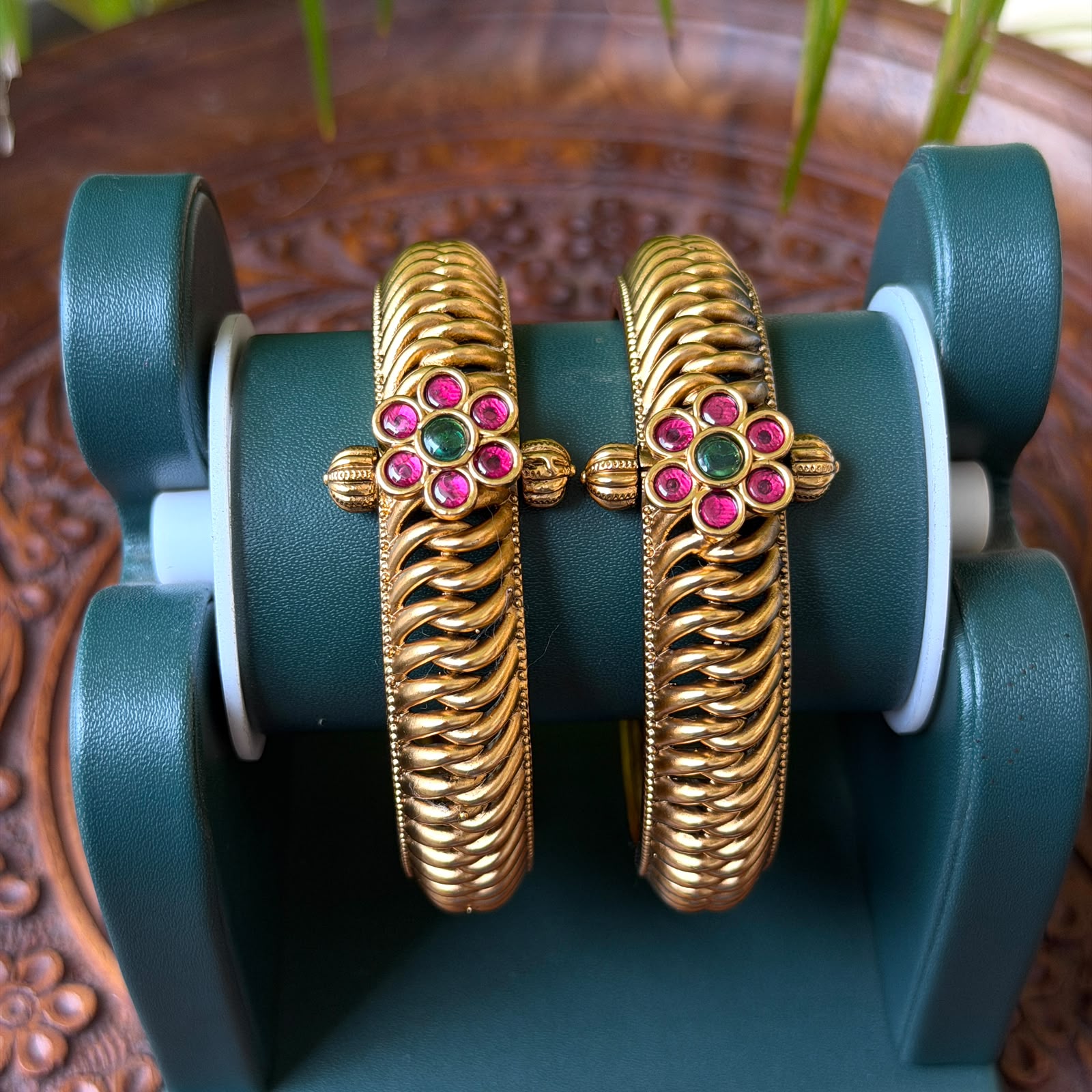 Antique Bangle AB88