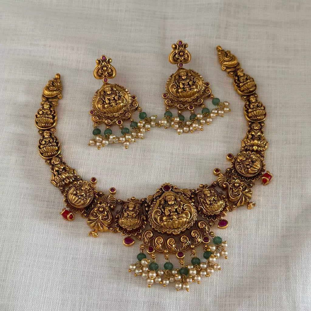 Antique Necklace AN243