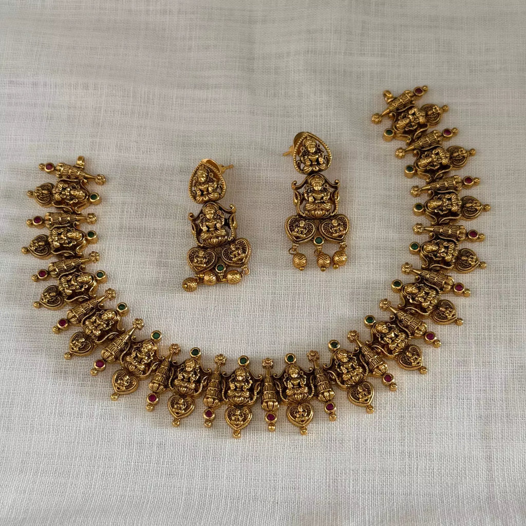 Antique Necklace AN246