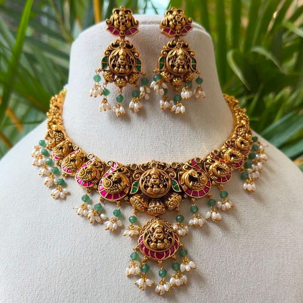 Antique Gold Goddess Lakshmi Temple Jewelry Choker Set – South Indian Bridal Guttapusalu Necklace with Matching Earrings AN290