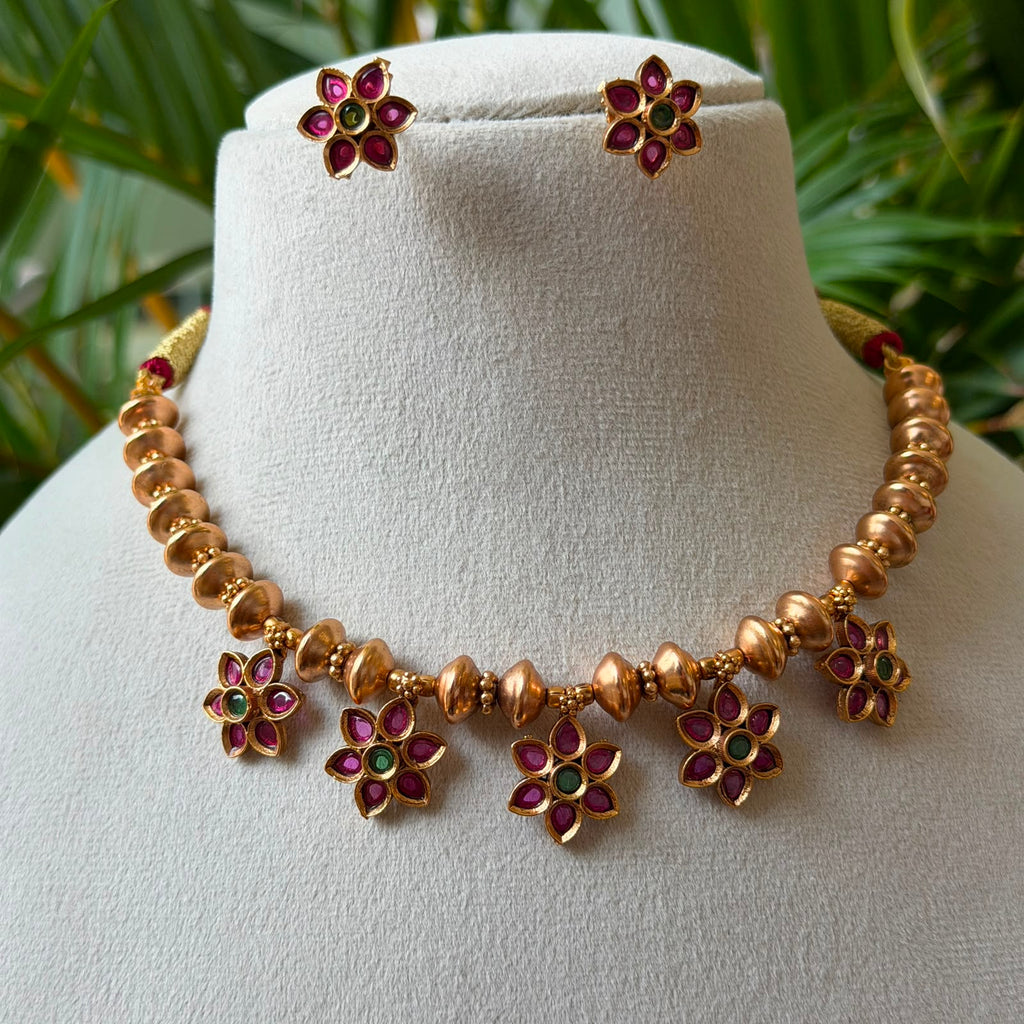 Traditional Kemp Floral Attigai Set | Antique Gold Bead Choker Necklace with Matching Earrings AN291