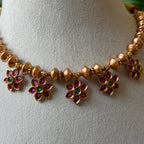 Traditional Kemp Floral Attigai Set | Antique Gold Bead Choker Necklace with Matching Earrings AN291