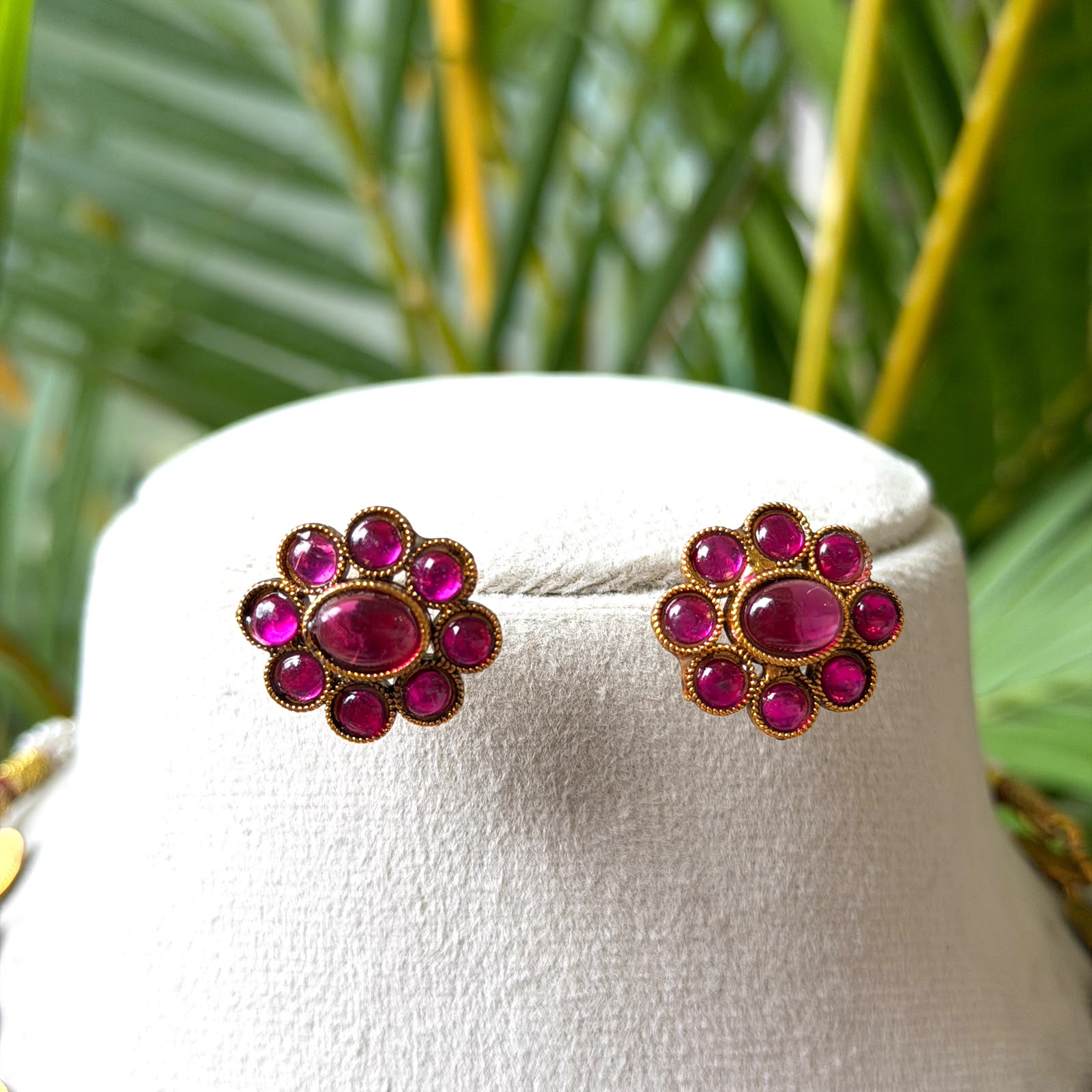 Double Strand Antique Gold Lakshmi Kasu Mala Necklace Set – Ruby Floral Rosette Pendant Choker with Matching Stud Earrings AN305