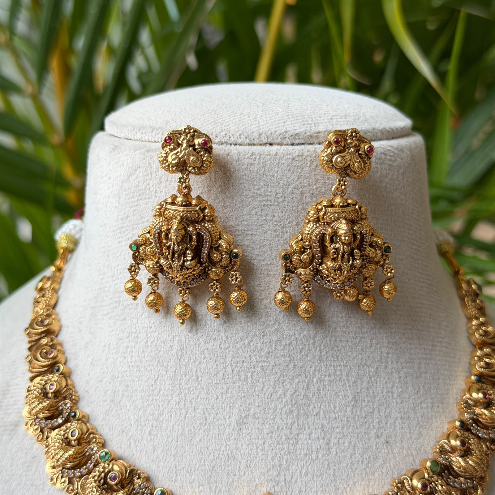 Antique Necklace Set AN310