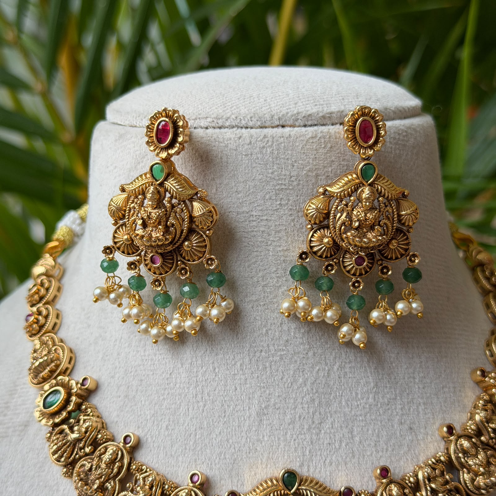 Antique Necklace Set AN312