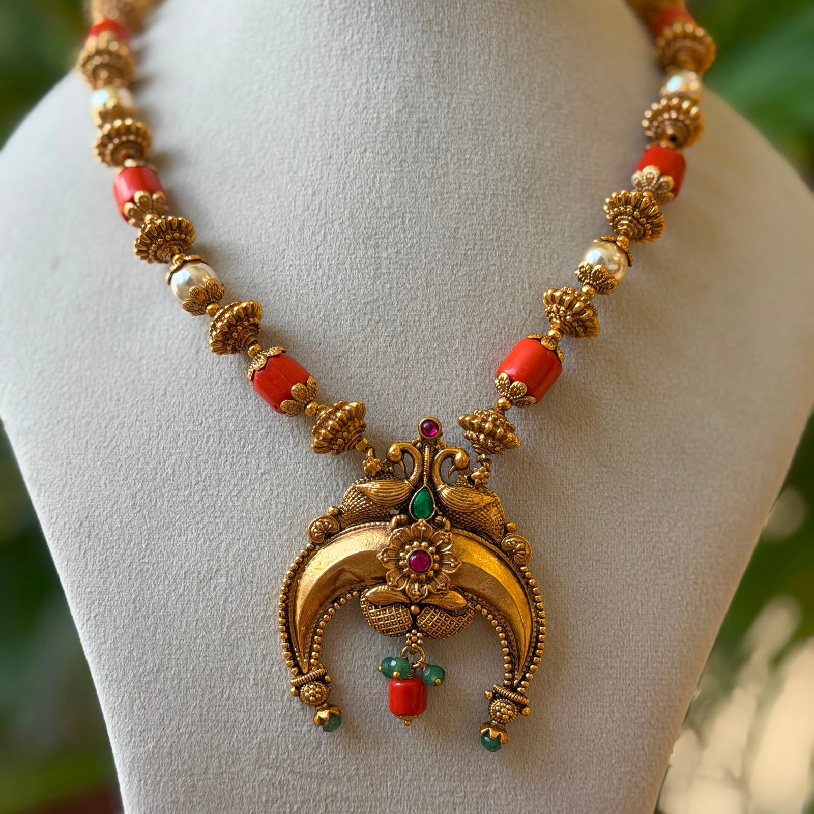 Antique Necklace Set AN342