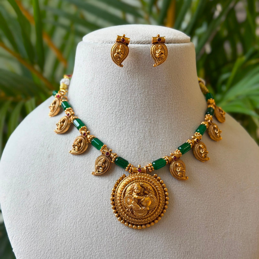 Antique Necklace Set AN343