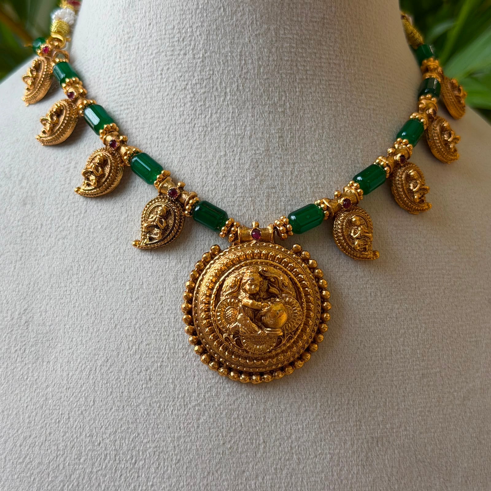 Antique Necklace Set AN343