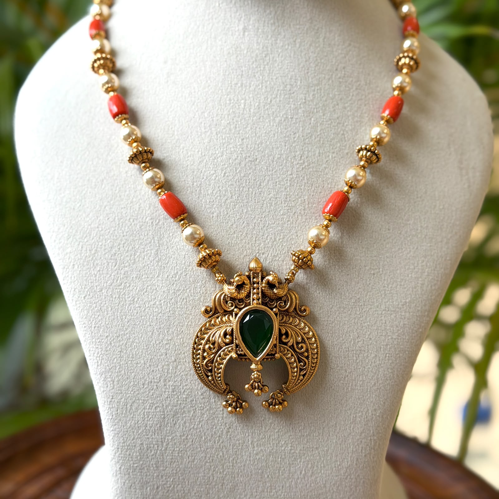 Antique Necklace Set AN344