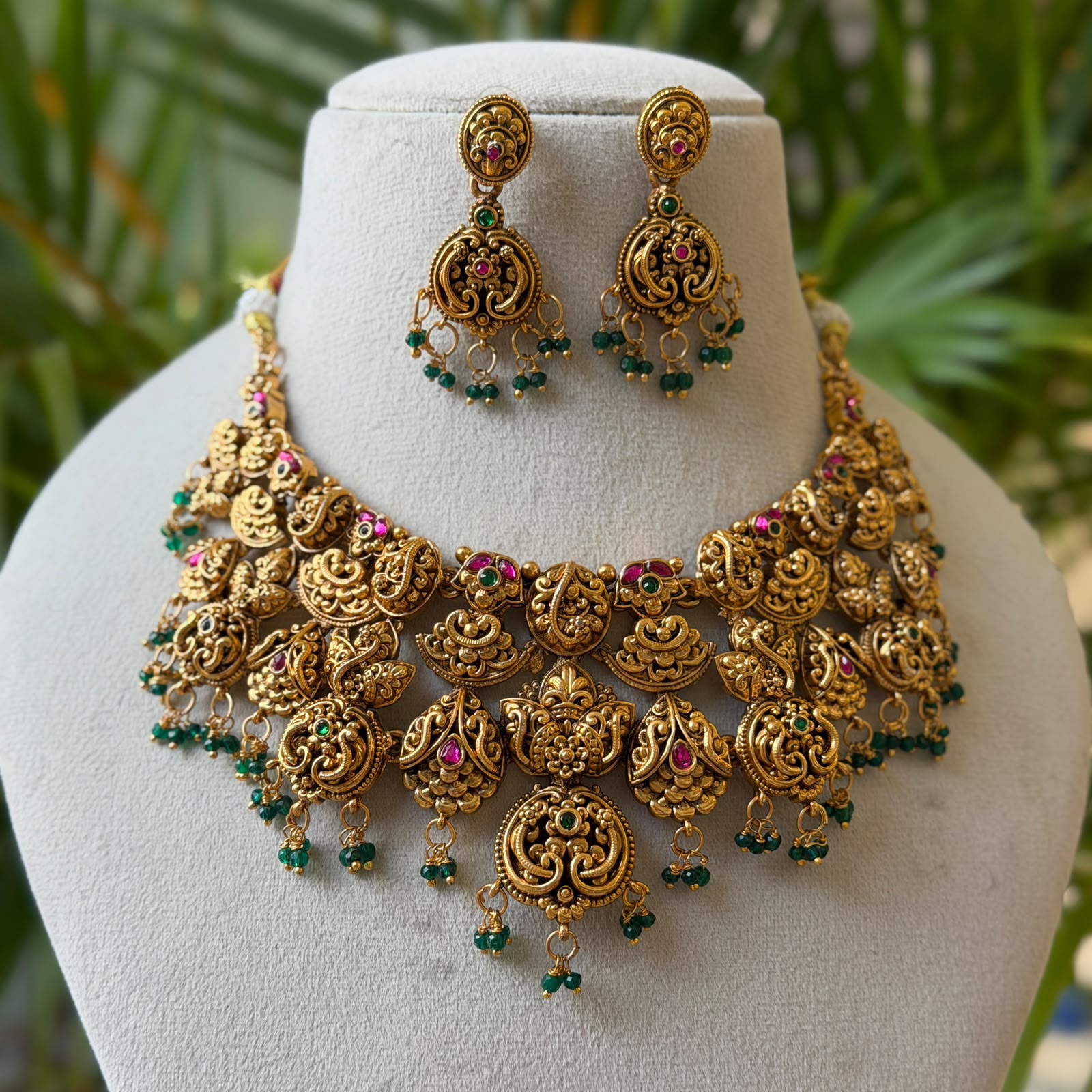 Antique Necklace Set AN346