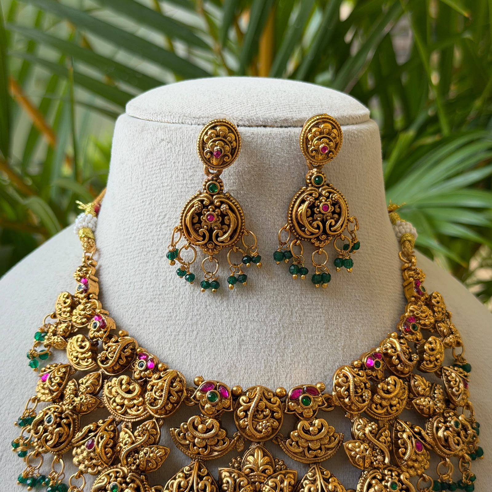 Antique Necklace Set AN346