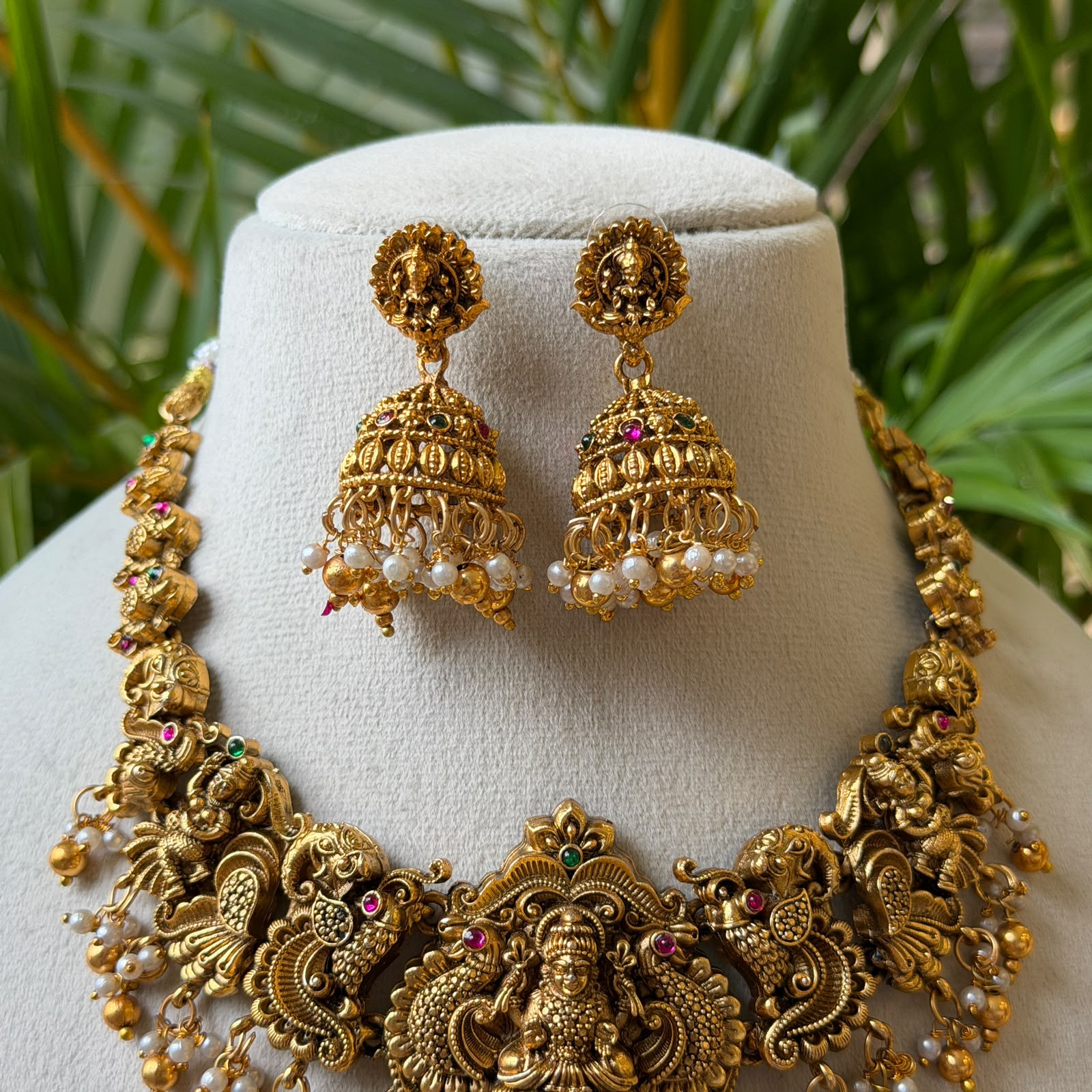 Antique Necklace Set AN347