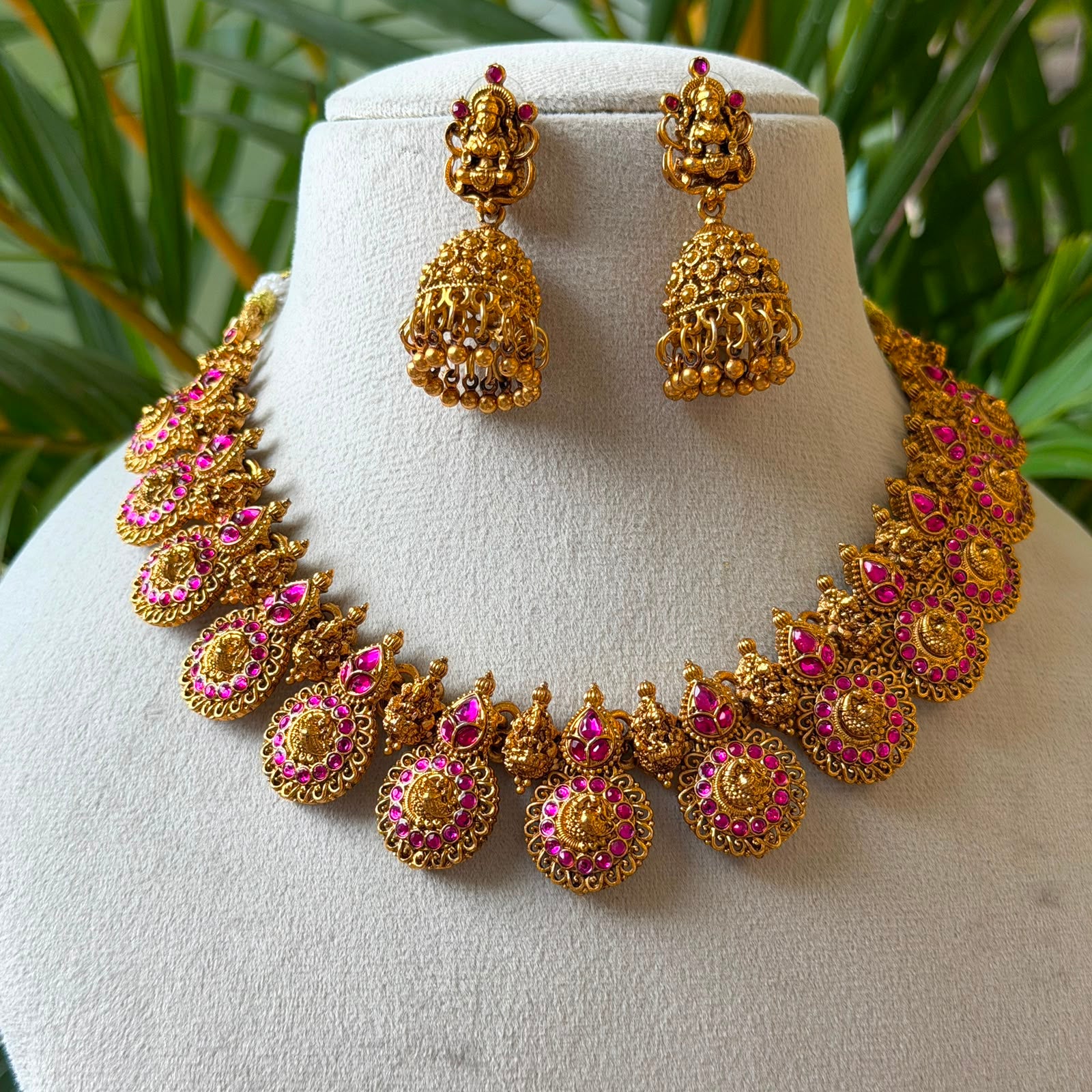 Antique Necklace Set AN348