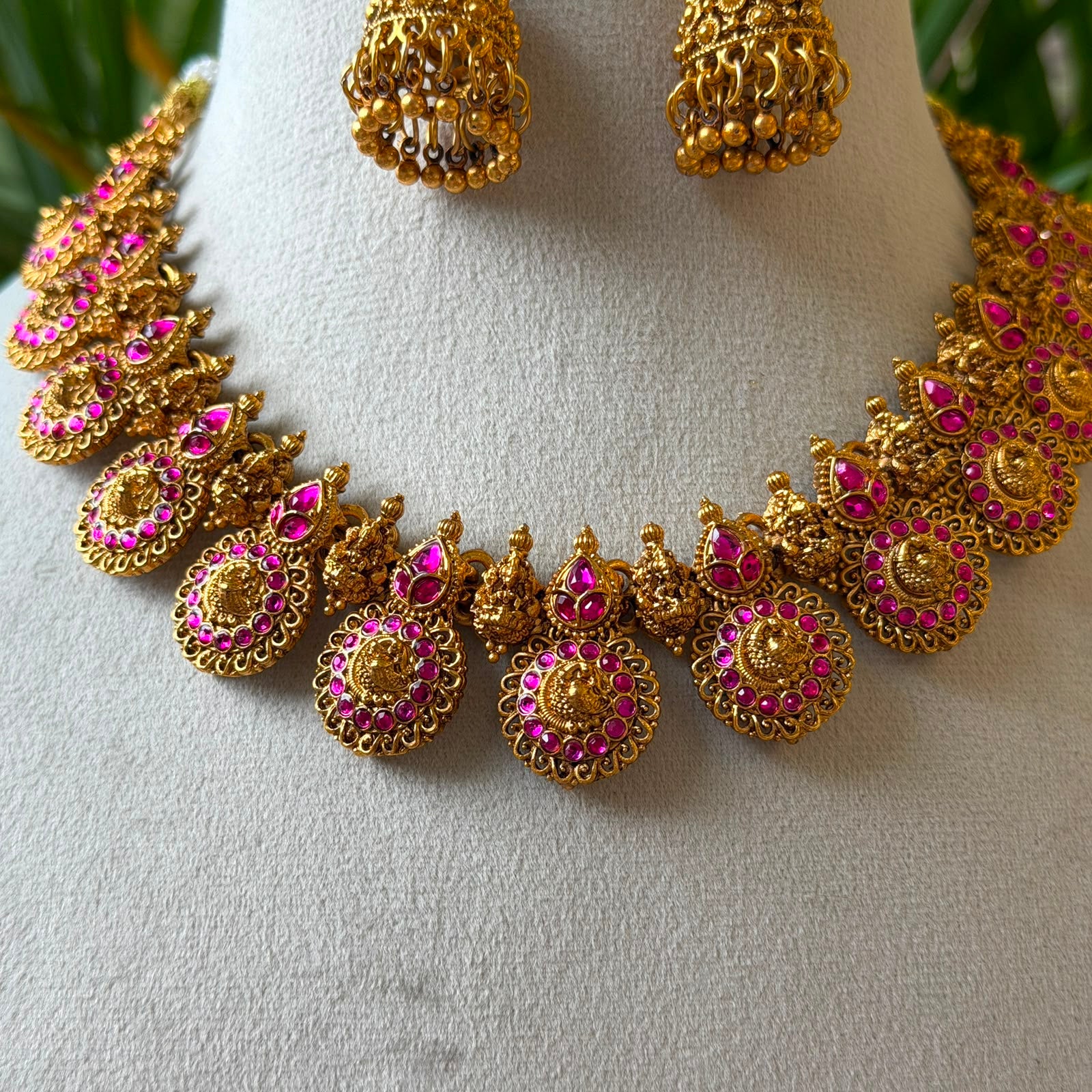 Antique Necklace Set AN348