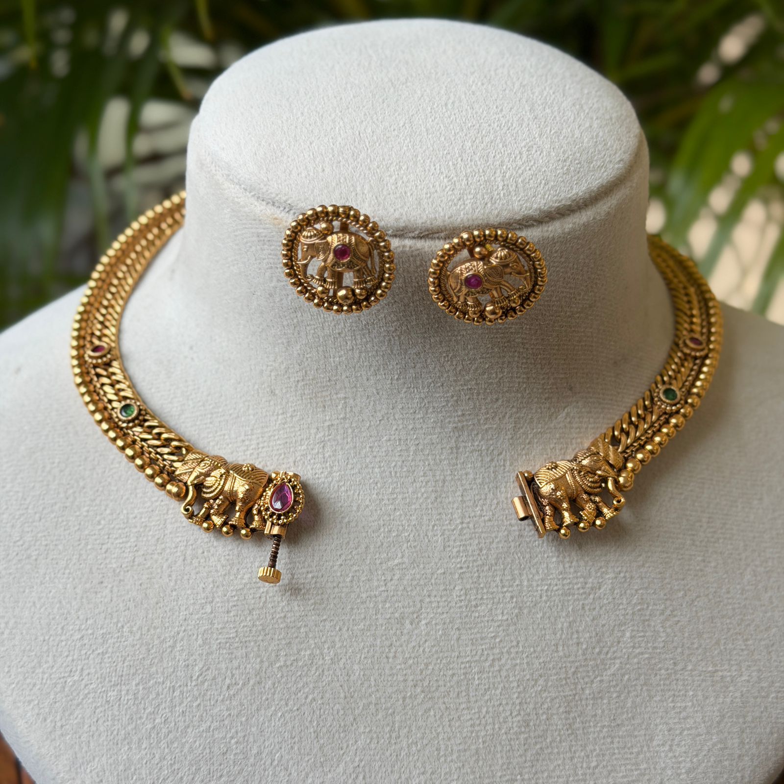 Antique Necklace Set AN356