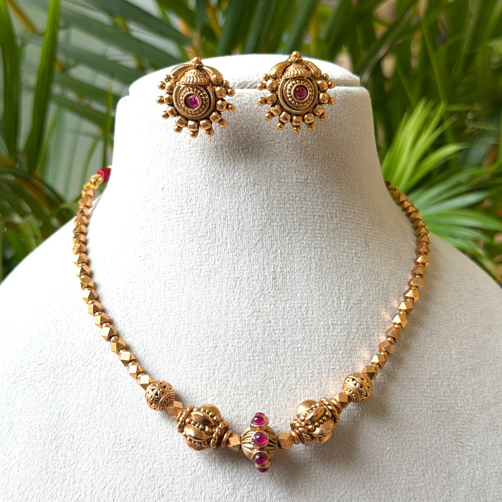 Antique Necklace Set AN360