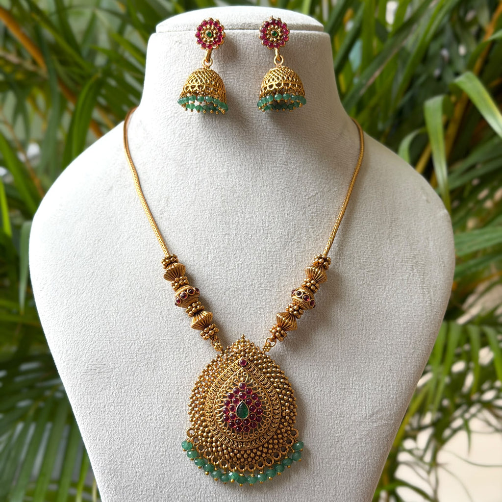 Antique Necklace Set AN402