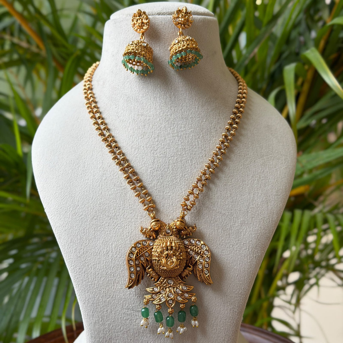 Antique Necklace Set AN403