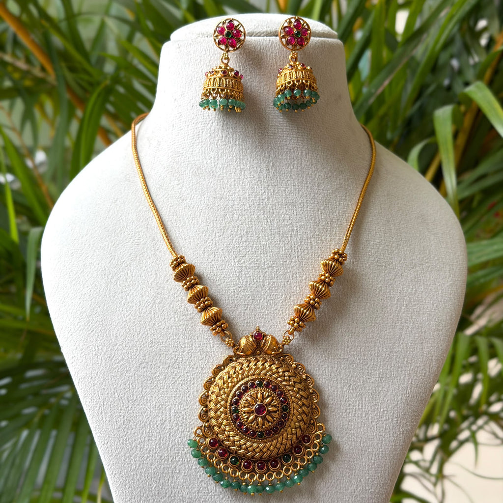 Antique Necklace Set AN404