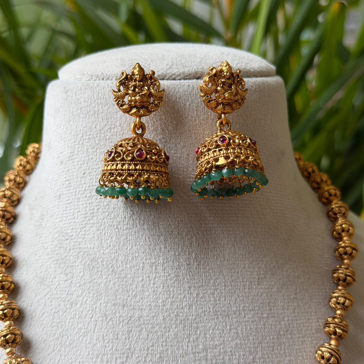 Antique Necklace Set AN405