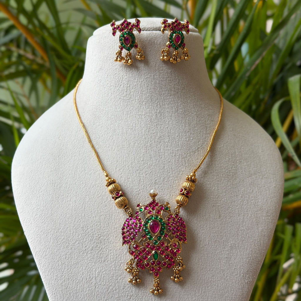 Antique Necklace Set AN407