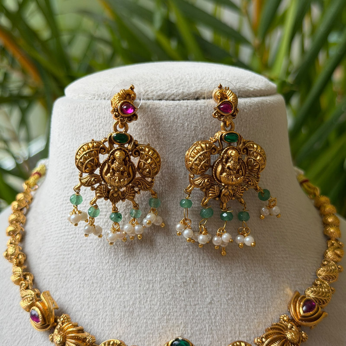 Antique Necklace Set AN432