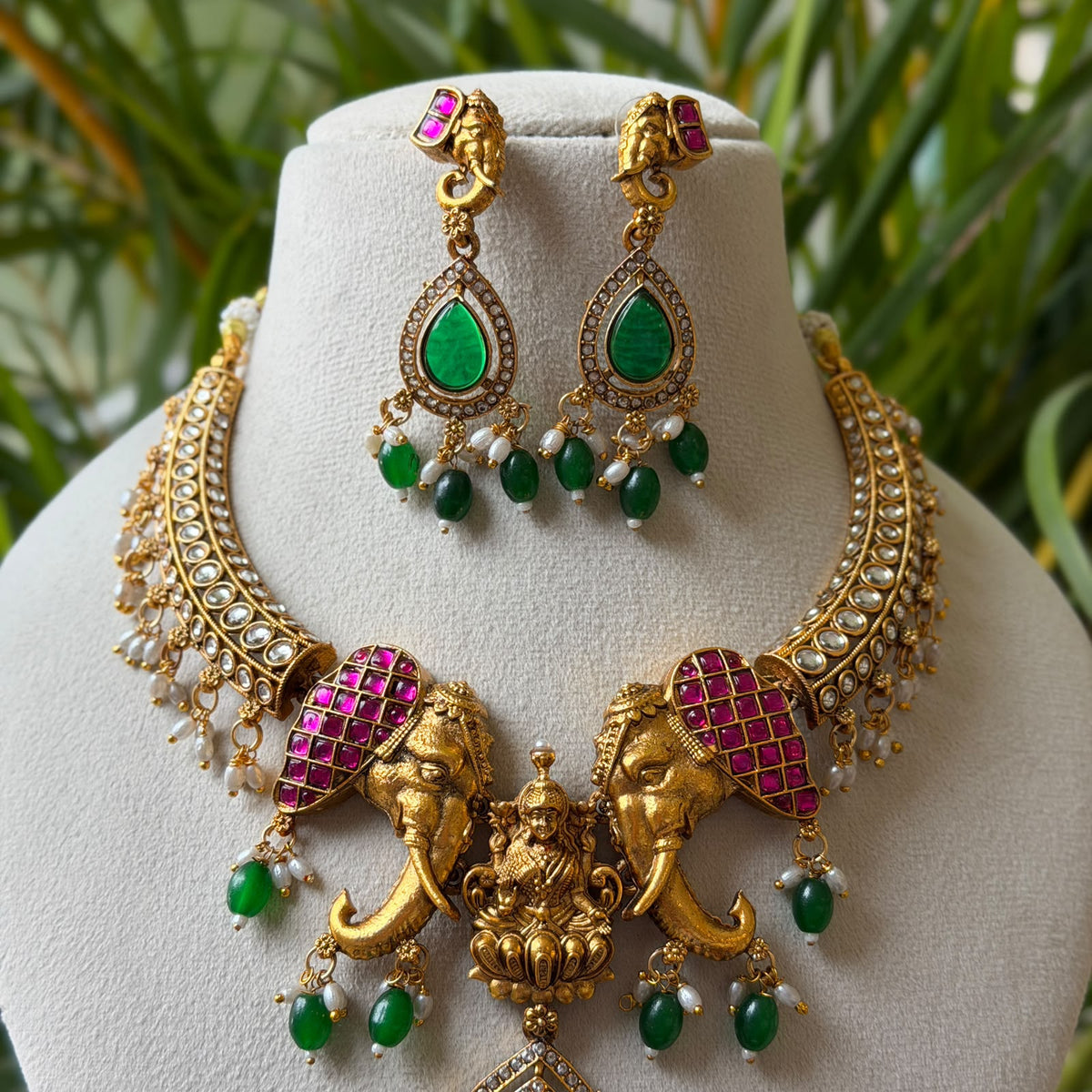 Antique Necklace Set AN433