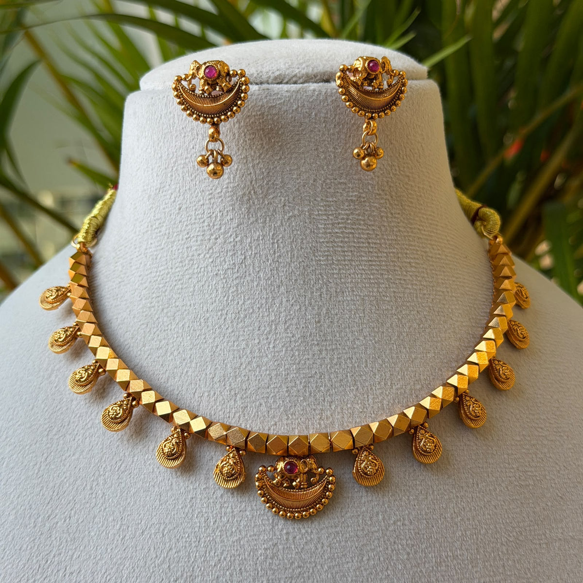 Antique Necklace Set AN477