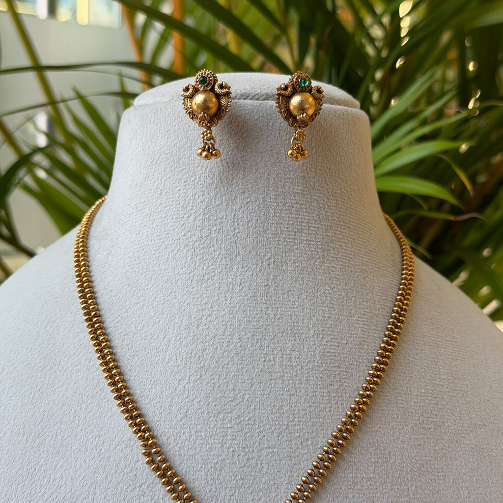 Antique Gold Coral Barrel Pendant Set – Red Coral Stone Drop with Gold Ball Pendant, Bead Chain & Stud Earrings AN481