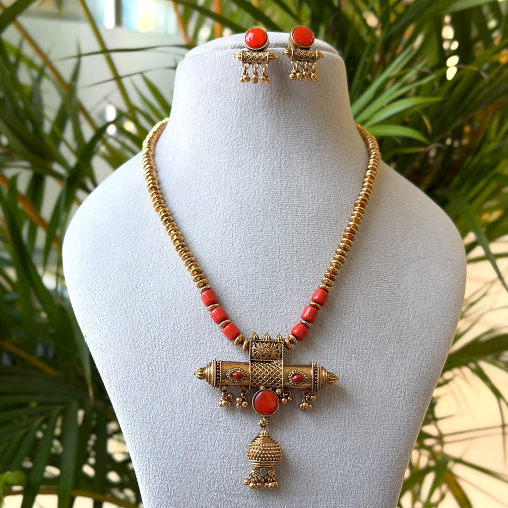 Coral Bead Gold Chain Pendant Set – Antique Gold Barrel Pendant with Mini Jhumka Drop & Coral Stud Earrings AN486