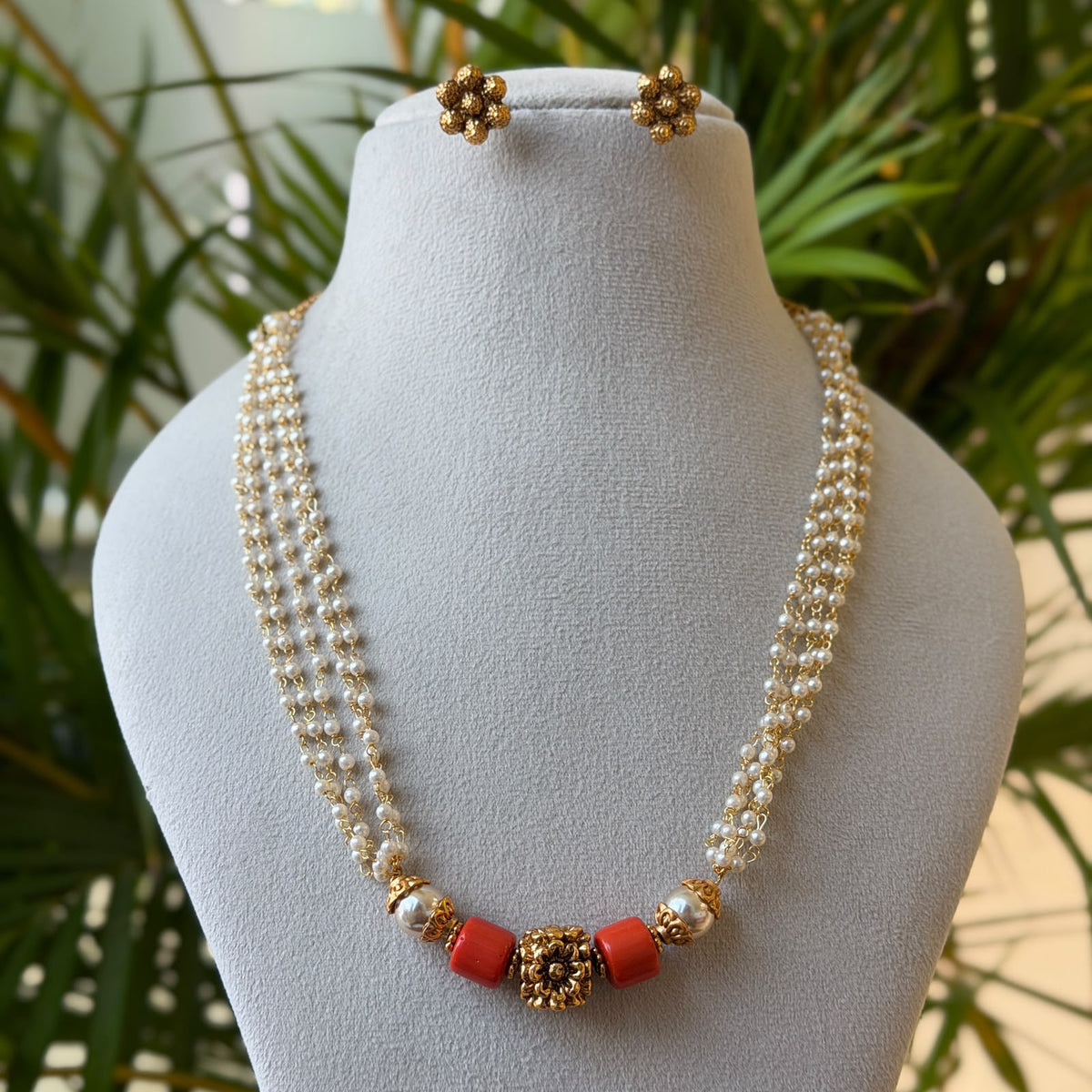 Two-Line Seed Pearl Necklace Set – Coral & Kundan Floral Centre Mala with Flower Stud Earrings AN489