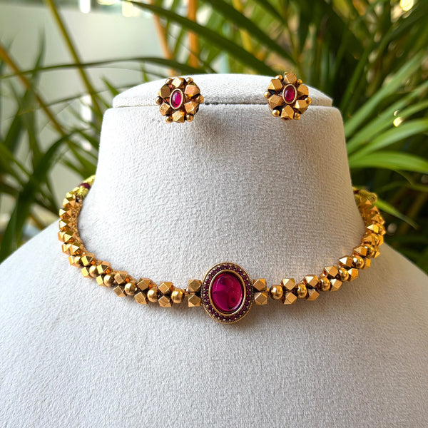 Antique Gold Bead Choker Necklace Set – Ruby Pink Oval Stone Centre with Floral Stud Earrings AN490