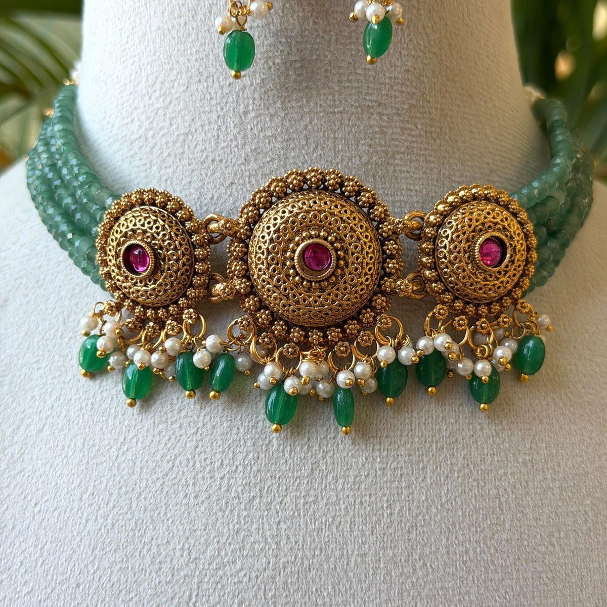 Green Bead Choker Necklace Set – Multi-Strand Green Beads with Ruby Gold Medallions, Green & Pearl Drops & Earrings AN503