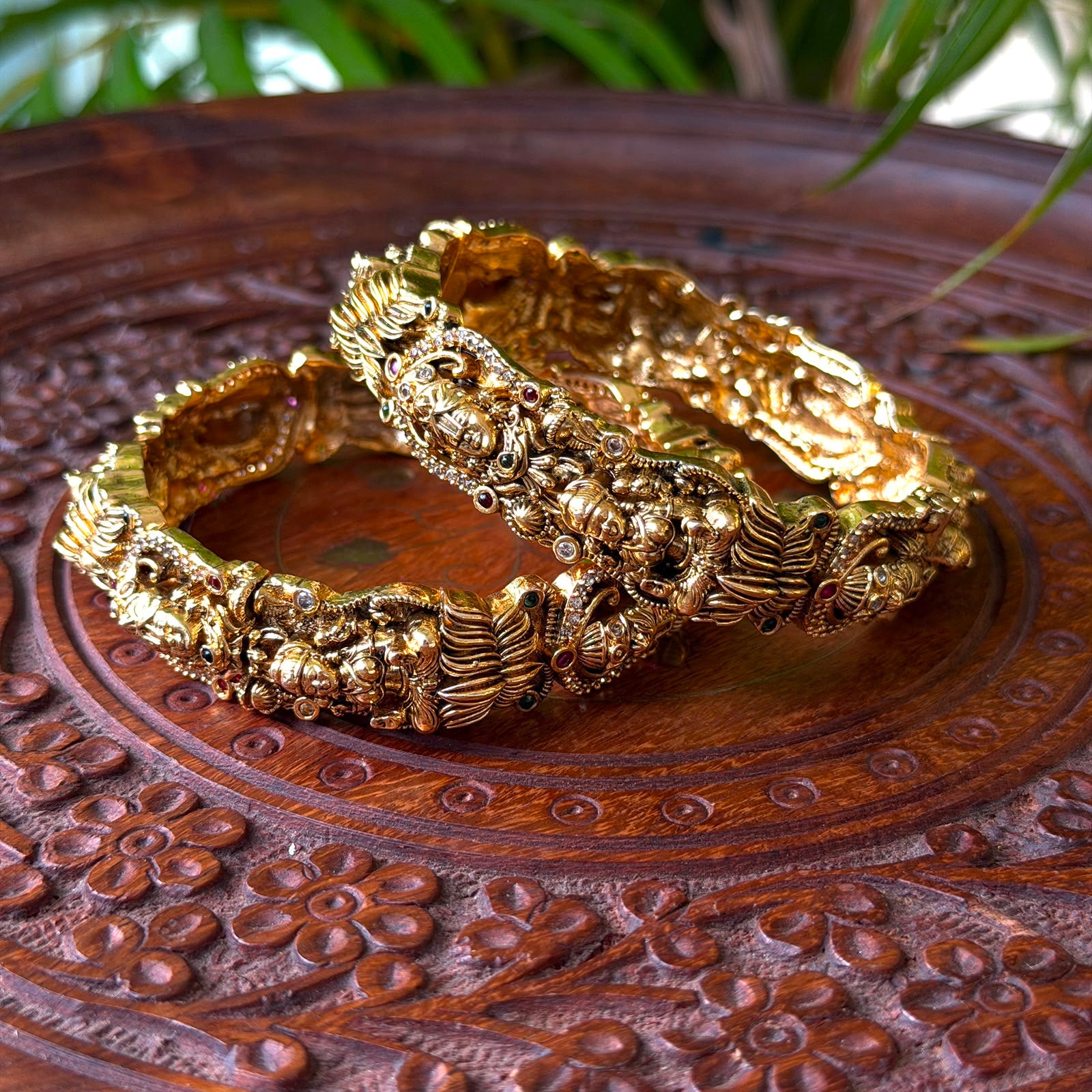 Antique Bangle AB77
