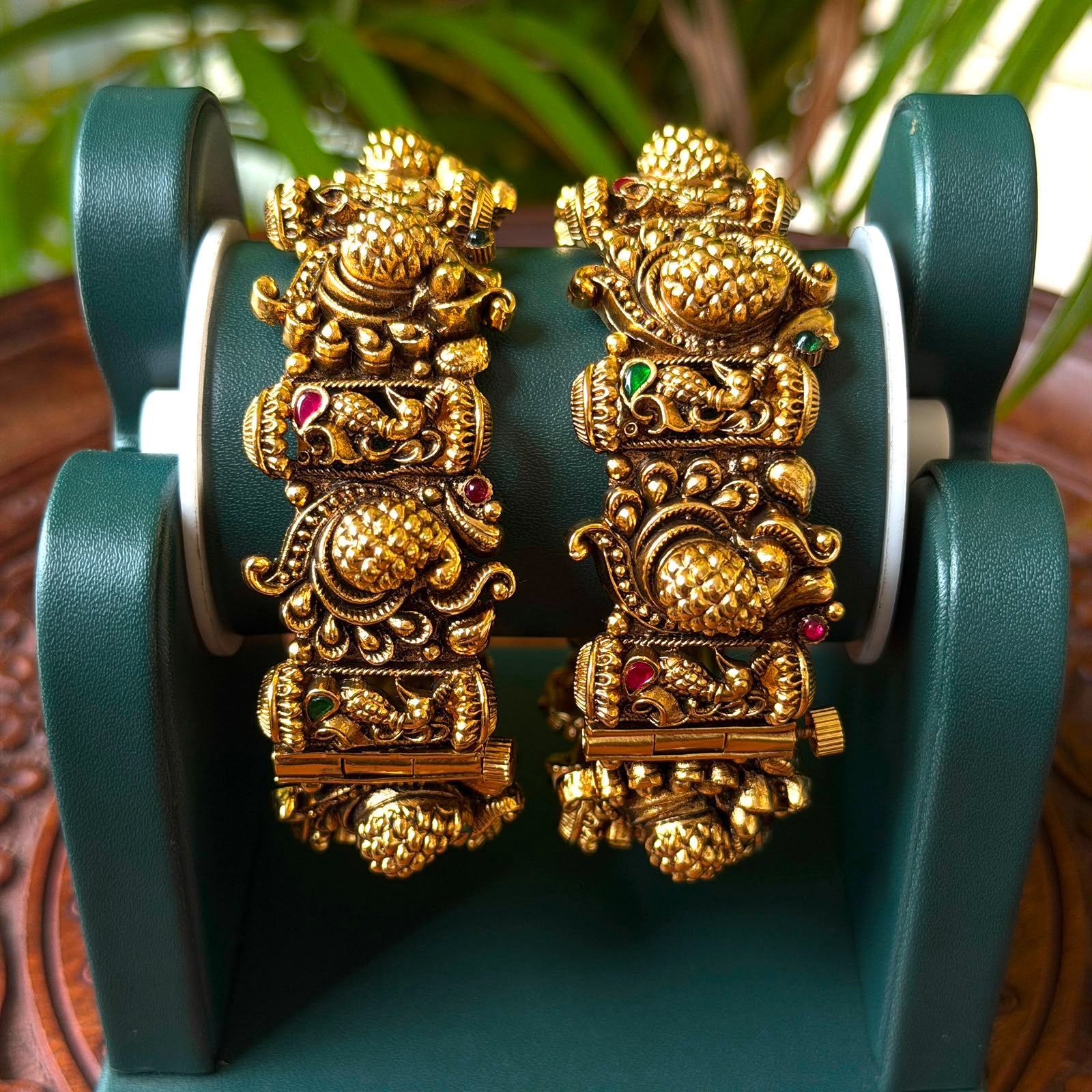 Antique Bangle AB78