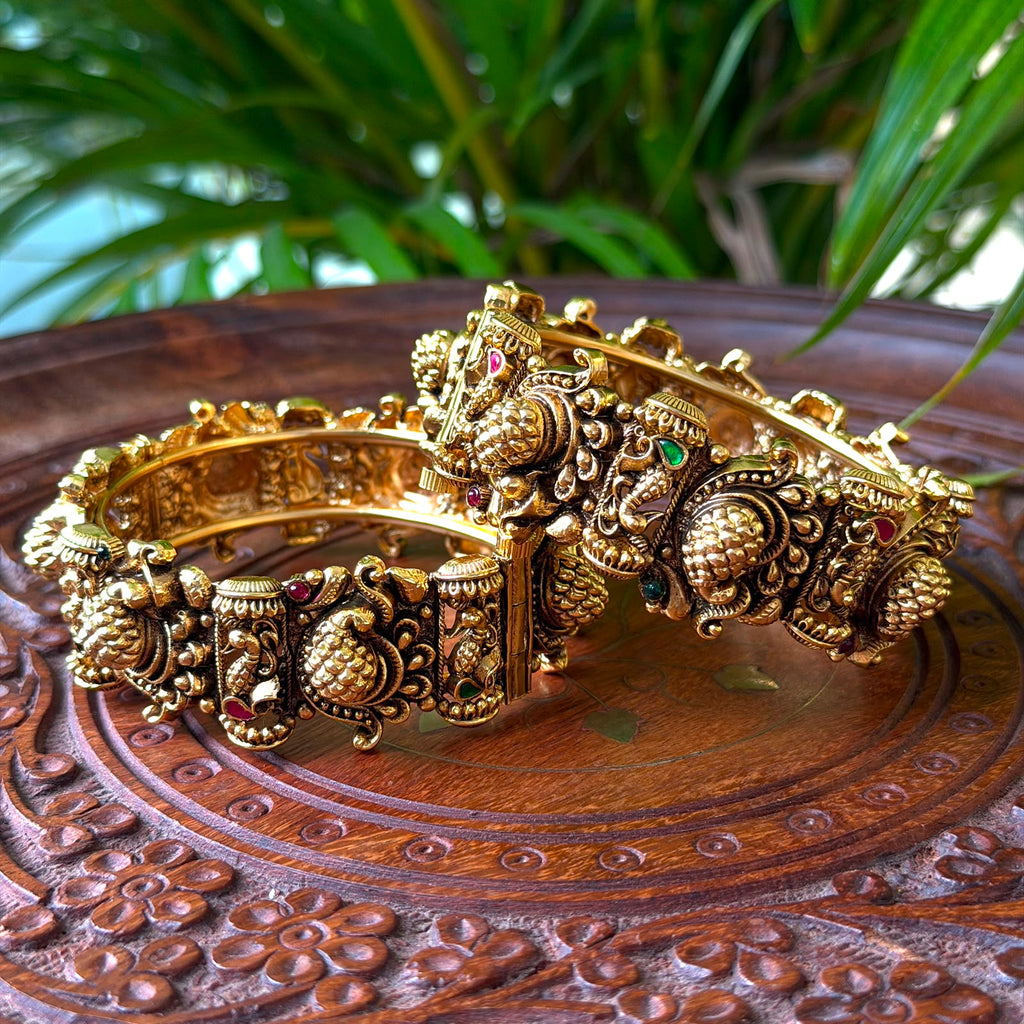Antique Bangle AB78