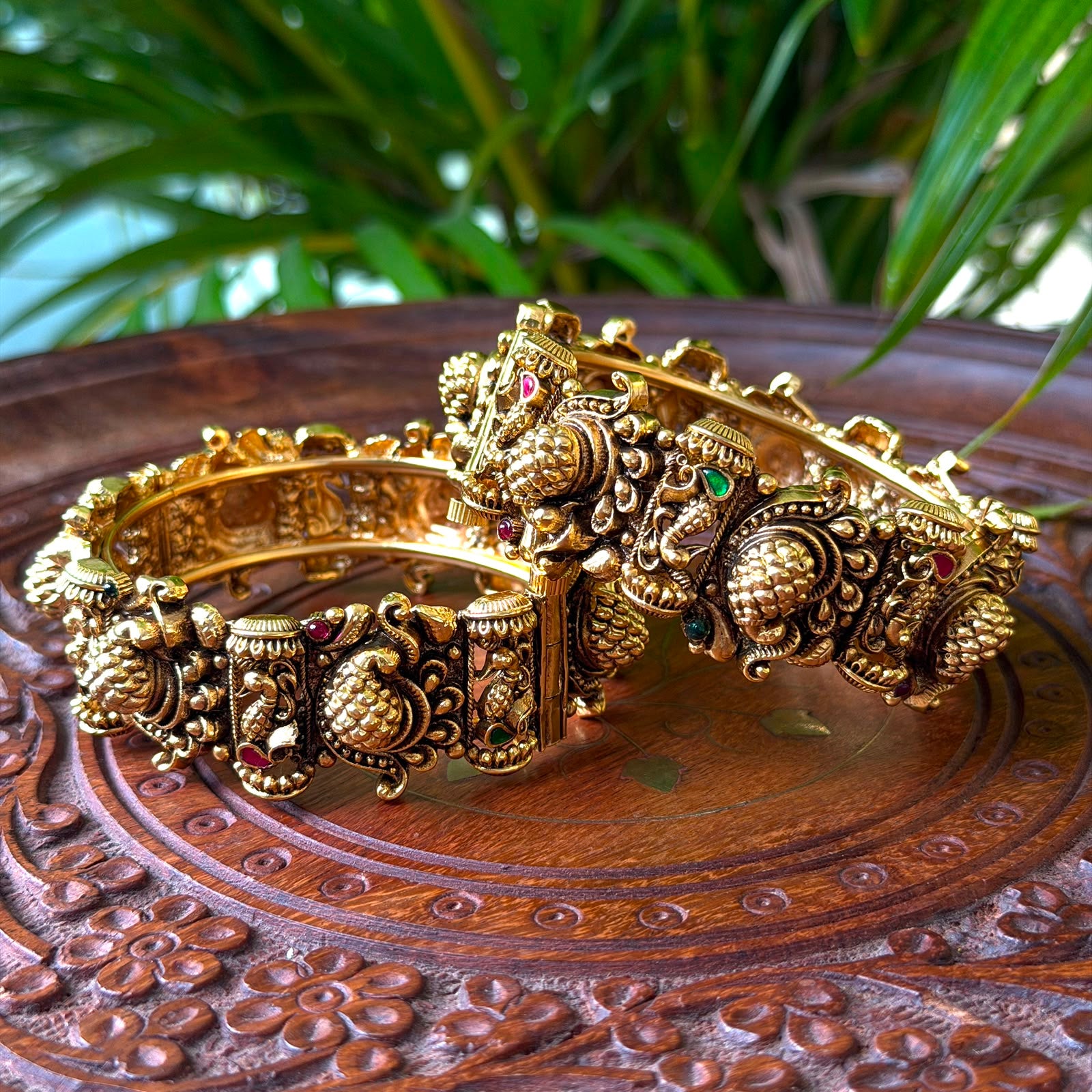 Antique Bangle AB78